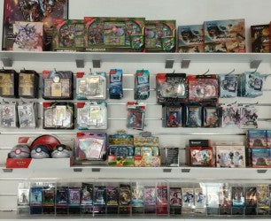 9mm melamine slatwall shelving display in games shop