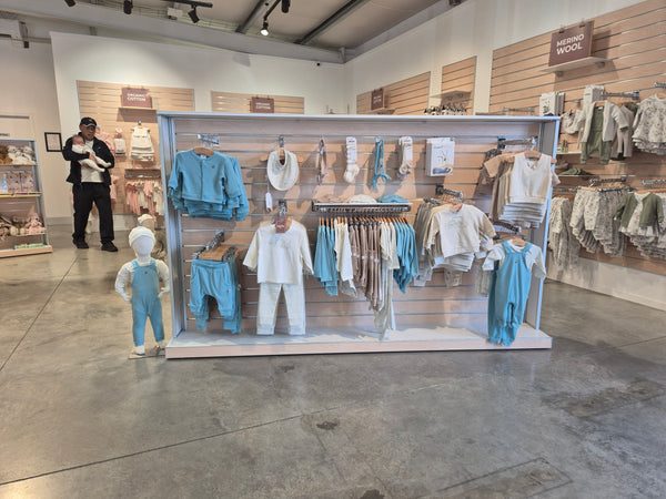 Straight Arm Display Bracket