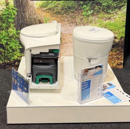 display floor plinth hold up feature products off the ground